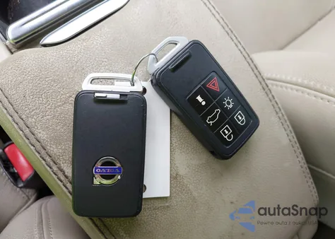 2015 Volvo V60 T5 Premier from USA, damaged, VIN YV140MEB8F1188282